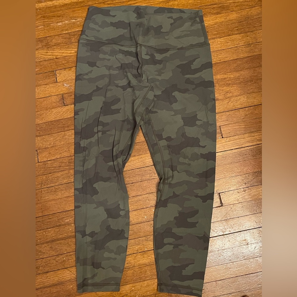 Lululemon Align HR 25" in Heritage 365 Camo Medium Olive Multi Sz 12